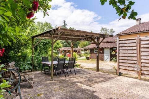 Le Bon Chemin Ateliers Apartment Sainte-Nathalène Екстериор снимка